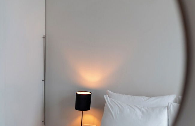 Chic & Stylish 2Bed in Heart of London - Photo 17