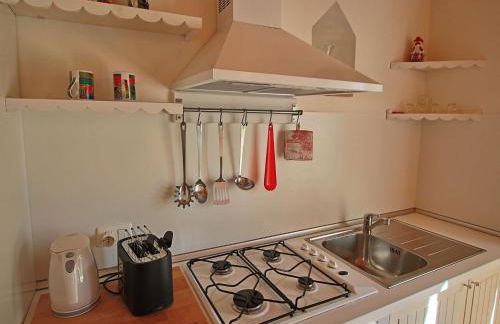 Cottage in Montelabbate with Pool & Forest - Foto 10