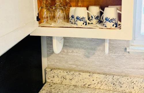 East Riverdale Enchanting 4 bedroom with 2 full bathrooms - Foto 14