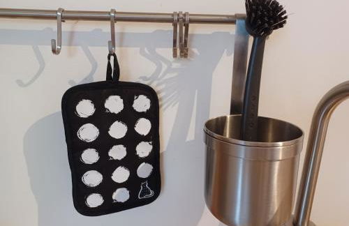 Schlossblick Apartment für 4 mit Küche Kamin Netflix Parken und Hofladen - Foto 13