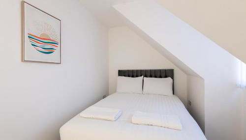 Beautiful Cottage in Durham with Pool Table - Photo 4