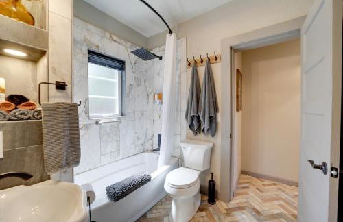 Less Than 1 Mi to Dtwn Home with Deck in Clarkdale! - Foto 14