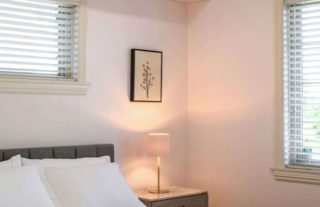 Luxury Estate With Sparkling Pool & Elegant Amenities - Foto 19