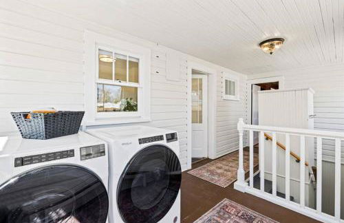 Historic Hideaway Hot Springs - Photo 29