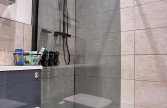 2 bedroom, newly-renovated, comfortable town centre apartment! - Foto 19