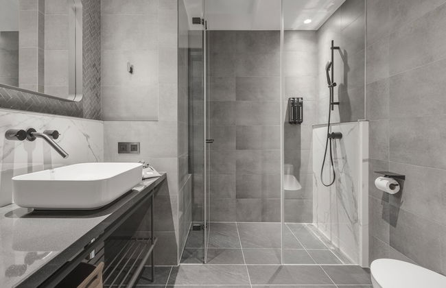 The Denizen - Photo 12