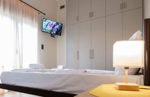 Effie's Maisonette with Detached Studio - Photo 8