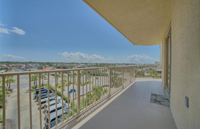 Cozy Condominium with Astonishing View from Spacious Balcony - Unit 0401 by RedAwning - Foto 29