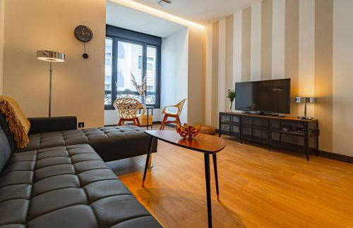 Edificio Fénix by Plaza Mayor Apartamentos - Photo 30