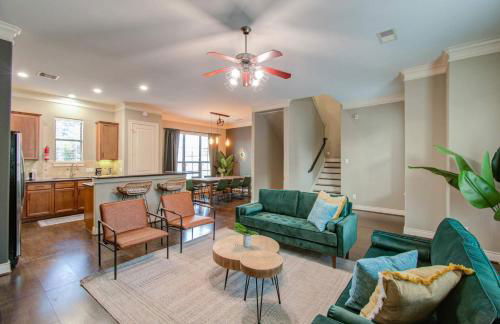 Chic & Central 3-BD Townhouse Mins to DT - Foto 1