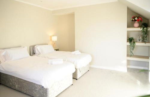 Luxurious Retreat in Buxton - Photo 6