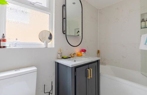 Luxuriously Curated 4BD Home Stoke Newington - Foto 61