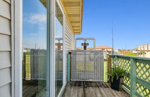 Port Sulphur Retreat with 2 Balconies and Arcade - Foto 15