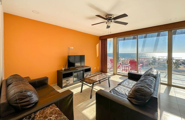 Poolside Family Retreat 2BR Condo - Foto 5