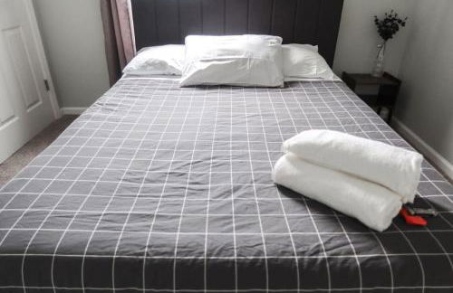 8BR 4BA Home Near NYC -Sleeps 16 - Foto 28