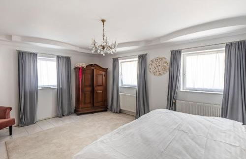 Luxurious Holiday Home With a Nice Private Garden - Foto 48