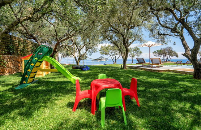 Artina Luxury Villa - Photo 33