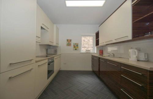 Town centre 4xbed 4xbath apartment - Photo 14