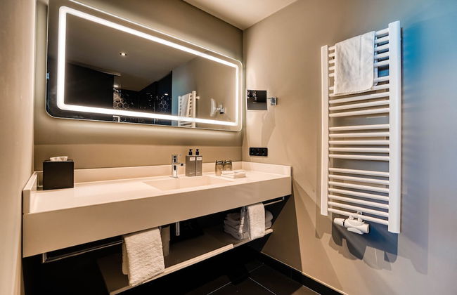 CLOUD No7 Apartments - Photo 25