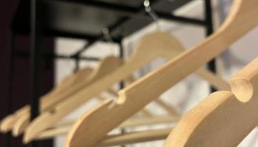 Purple Escape Balkon Netflix zentral - Foto 3, wardrobe