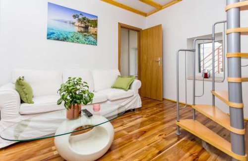 Holiday House Antique - Photo 4