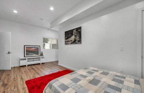 Chic 2 Bedroom 2 Bathroom 3 Level Loft Style Condo by Hollywood Free Gated Parking Full kitchen - Foto 7