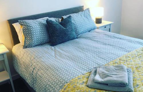 Bay View Bungalow Benllech, 5 Min Walk from Beach - Foto 1