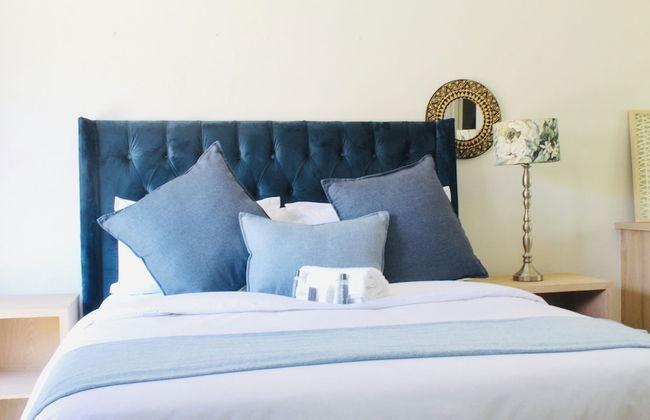 Impeccable 1-bed Apartment in Sandton - Photo 1