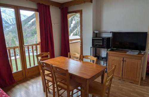 Appartement 3 pieces 6 personnes, 2 chambres, wifi fibre gratuit, piscine l'été et au pied des pistes l'hiver - Foto 6