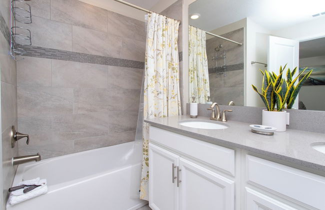 Luxurious Décor 4 Bd w/ Pool Close to Disney 4820 - Photo 51