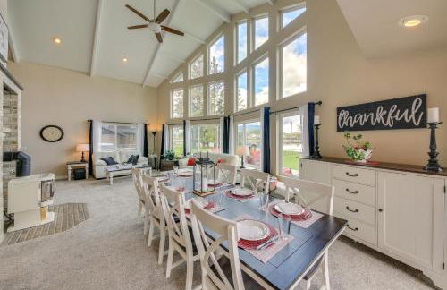 Beachfront Sagle Retreat with Boat Dock and Lift - Foto 6