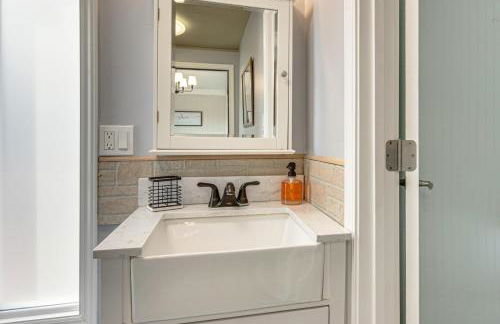 Bring Your Pup! Waterfront Cedar Pines Getaway - Foto 15