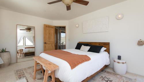 Desert Lily - Sunrise Suite with private hot tub and shared pool - Foto 4