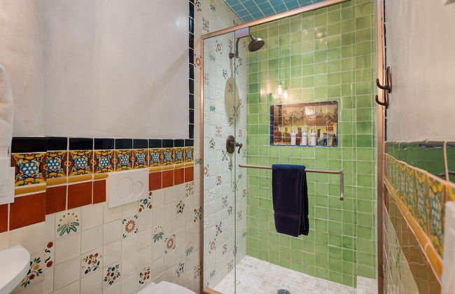 Laughing Llama - Luxury Home Two Blocks From The Plaza - Foto 17