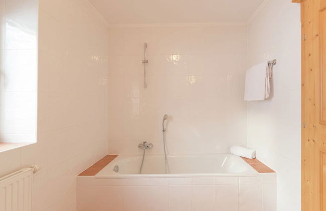 Unique Chalet in the Center of Elmau Near Skilift - Foto 22