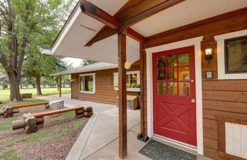 Cozy Cabin on 1 Acre in Premier Pine Neighborhood - Foto 21