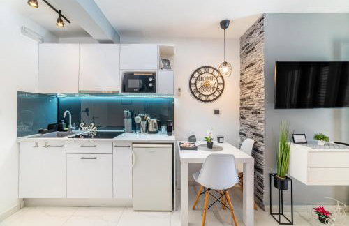 Amare Apartments - Photo 25