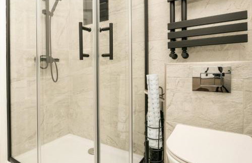 Durham City Centre Hideaway - Terrace with View & Parking - Photo 26