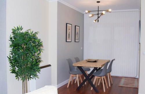 En el centro, garaje privado y terraza - Foto 12