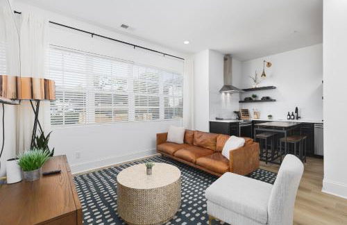 Condo with Free Parking, 3 mi Downtown & Stadium, by Coffee - Foto 1