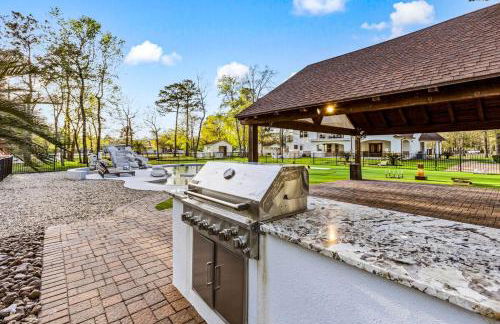 The LUX at West Event & Stay, Pool, Golf & Pickle - Foto 22