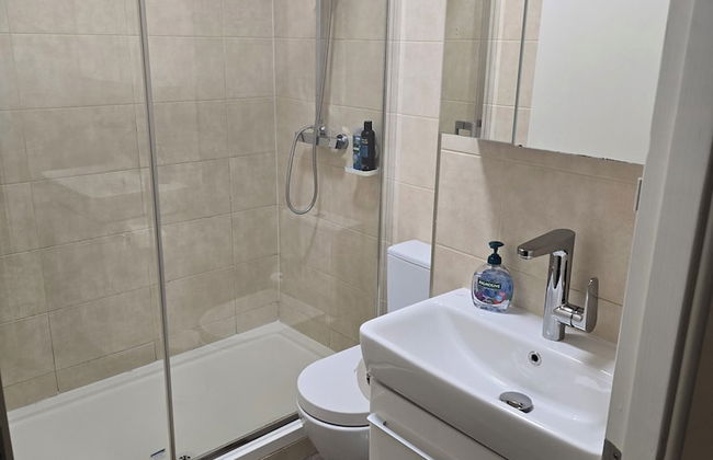 Free Private Transport From Any Dublin Port - Photo 12