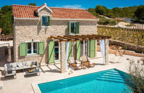 Villa Cavalleria Rusticana with heated pool and vineyard - Photo 36