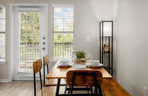 ATX Retreat Close to UT, DT & Lady Bird Lake - Photo 17