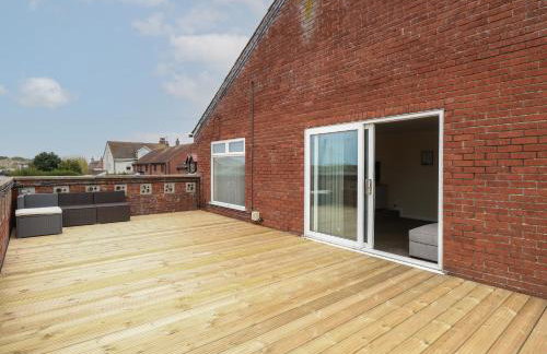 The Look Out - Photo 1