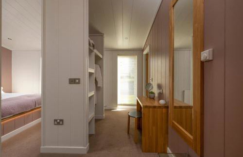 Charterhouse, Strawberryfield Park - Photo 18