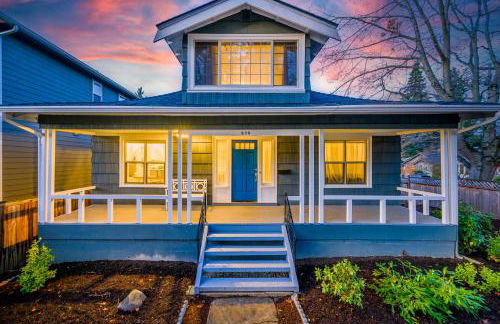 Upgraded Home with 5 BR 4 Bath 4 FREE gated parking space, Family,EV,RV friendly - Foto 3