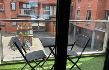 Spacious 4BR 4BA gated townhouse with balconies, Central JQ - Foto 7