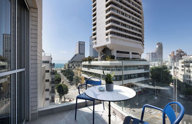 Bauhaus Boutique by TLV2rent - Photo 60