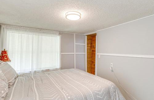 Greers Ferry Home with Fire Pit Near Shiloh Marina! - Photo 18